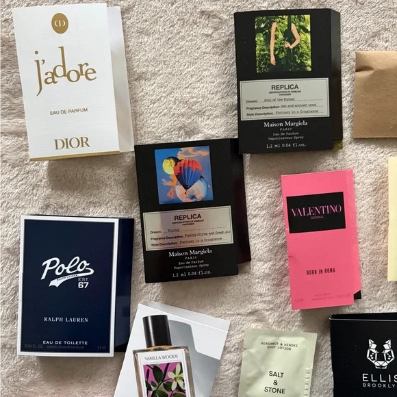 Deluxe Fragrance Sampler set - 18 pieces!! - Picture 2 of 5